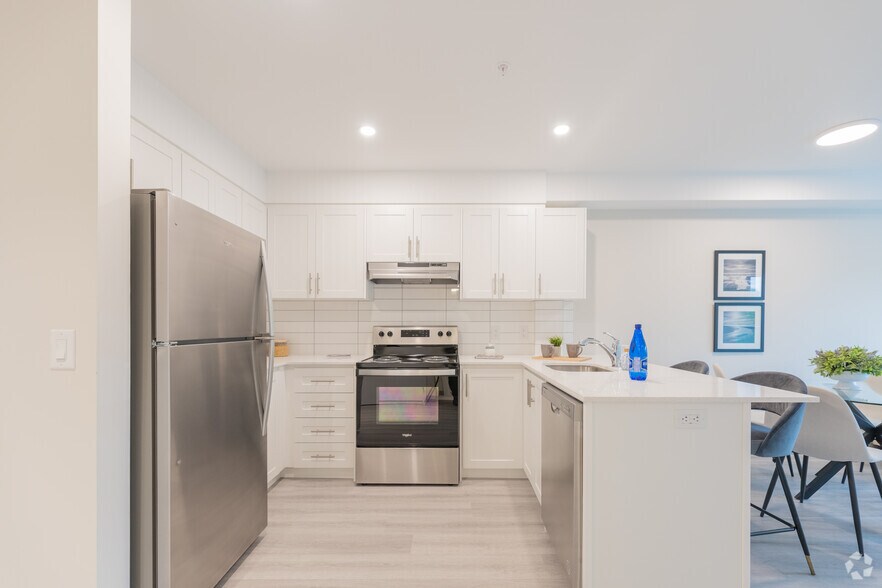 More Photos Of 1015 Innisfil Beach Road, Innisfil Apartments For Lease