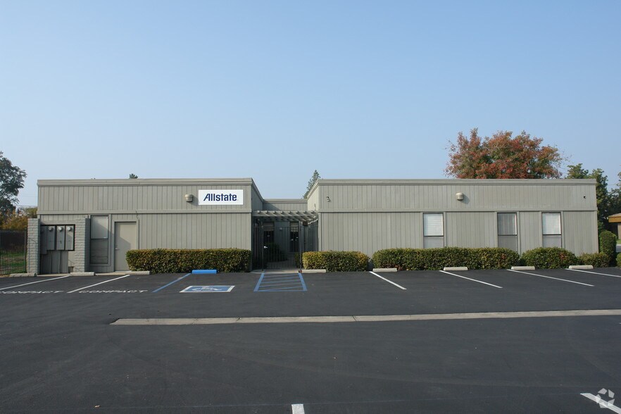 More Photos Of 2333 W Whitendale Ave, Visalia Office For Lease
