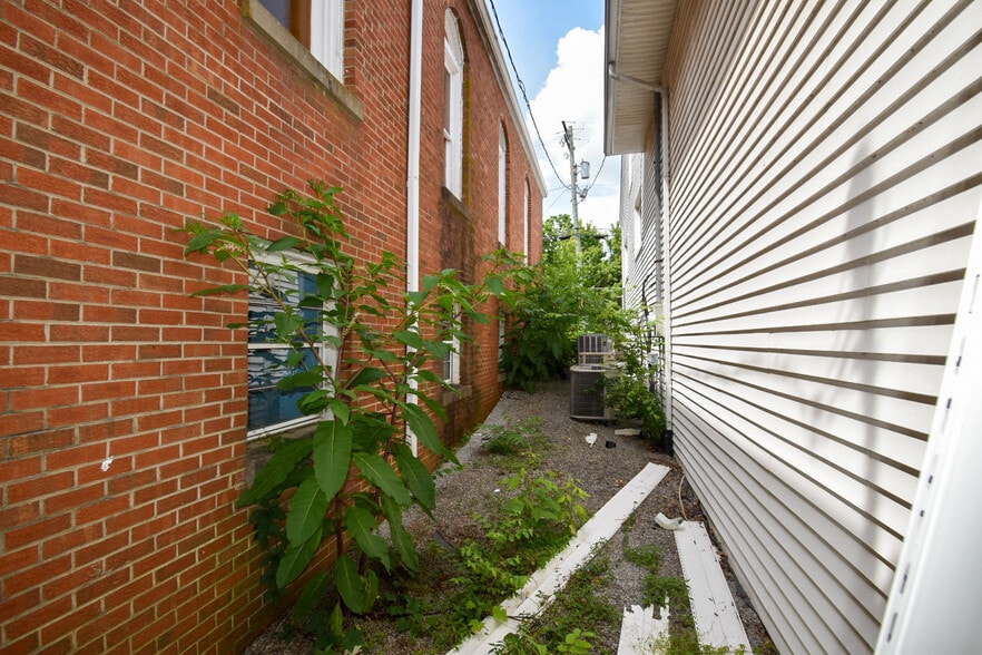 More Photos Of 65 Highland Ave, Lancaster Religious Facility For Sale