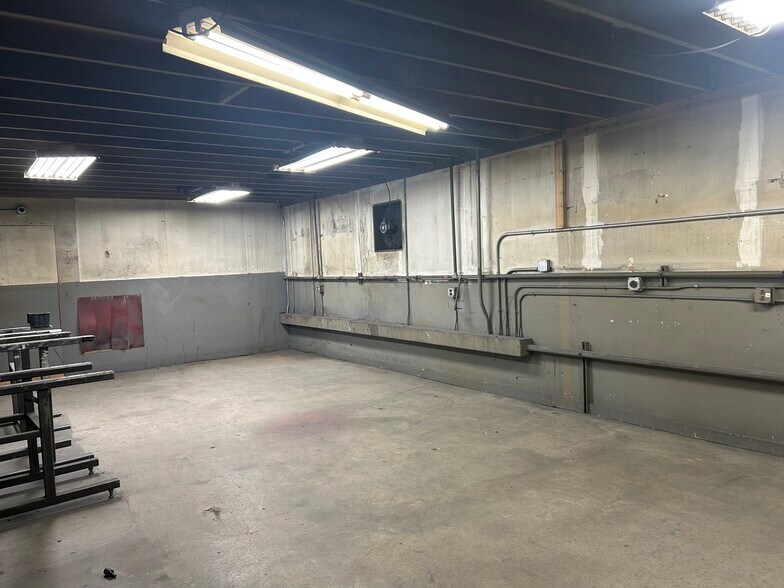 More Photos Of 9350 Shaver Rd, Portage Manufacturing For Lease