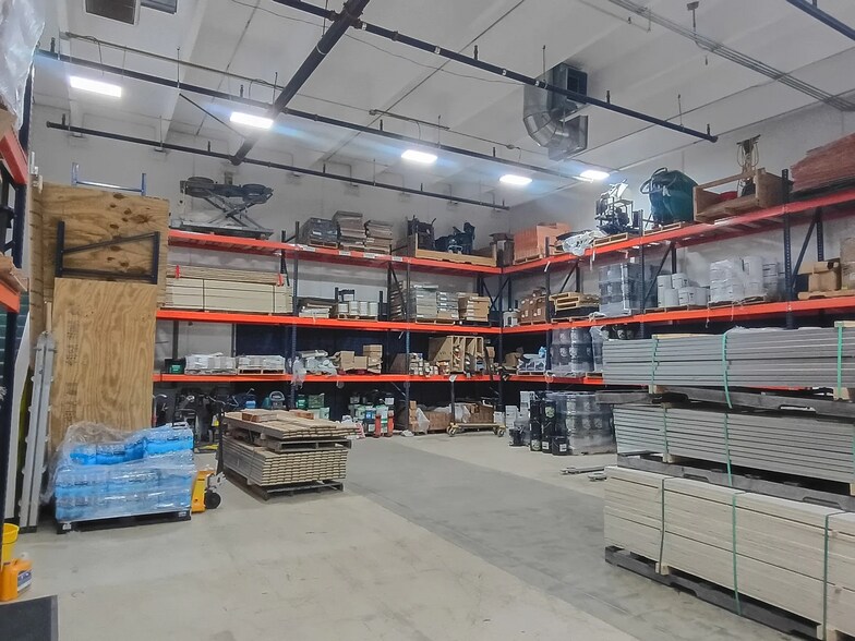 More Photos Of 1918 N Higley Rd, Mesa Light Manufacturing For Sale