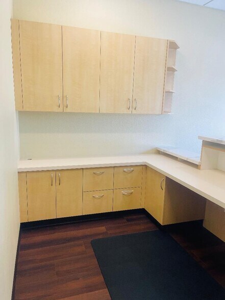 More Photos Of 321 San Felipe Rd, Hollister Medical For Lease