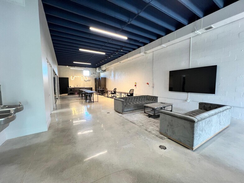 More Photos Of 8747 SW 134th St, Miami Warehouse For Lease