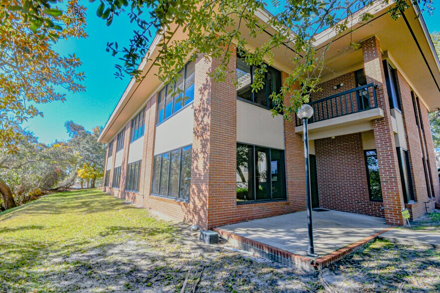 More Photos Of 220 Mckenzie Ave, Panama City Office For Sale