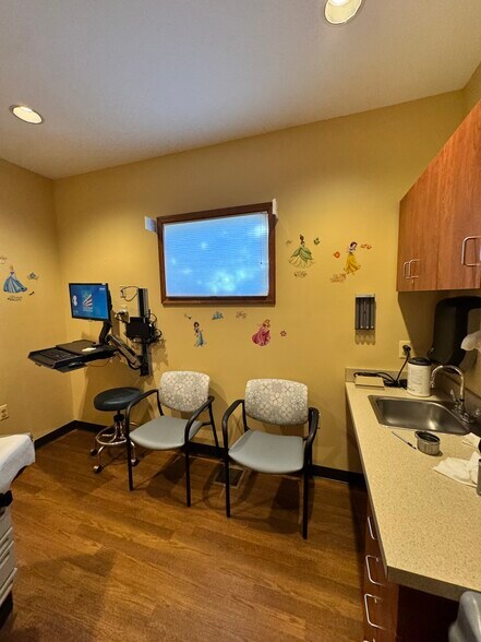 More Photos Of 37 Rupell Rd, Hampton Medical For Sale