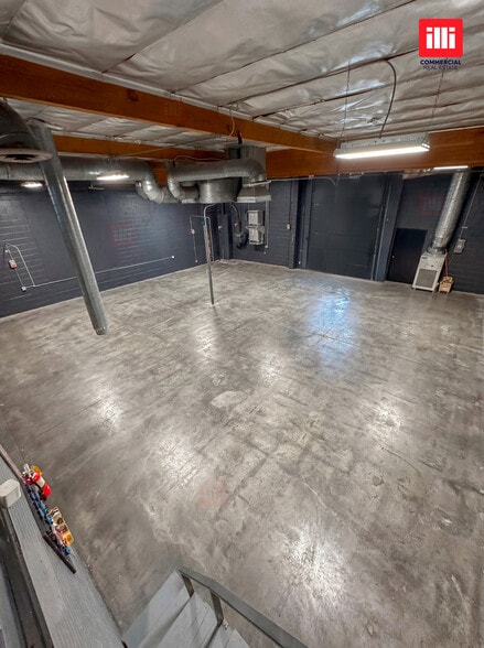 More Photos Of 2301 Empire Ave, Burbank Light Manufacturing For Lease