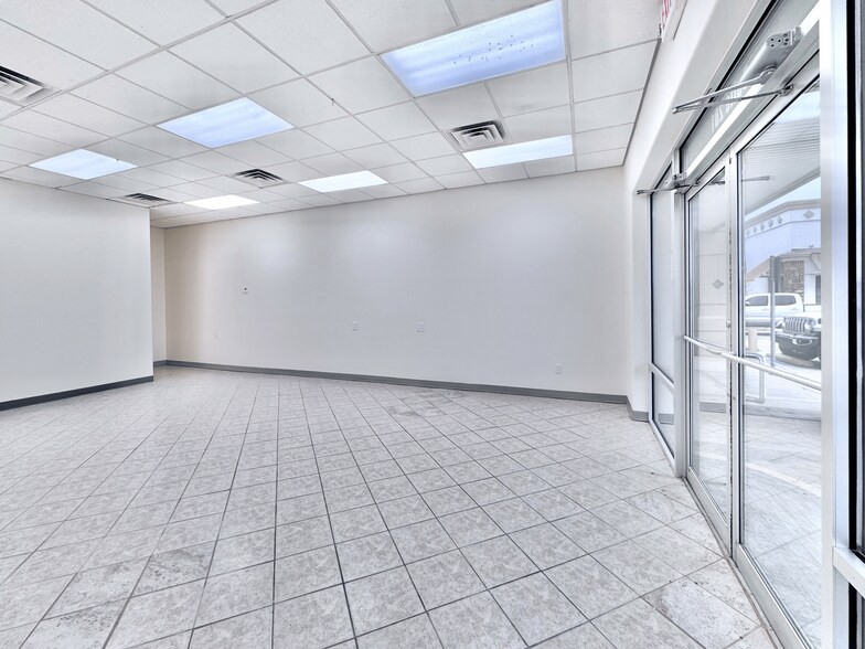 More Photos Of 1400 N Westgate Dr, Weslaco Unknown For Lease