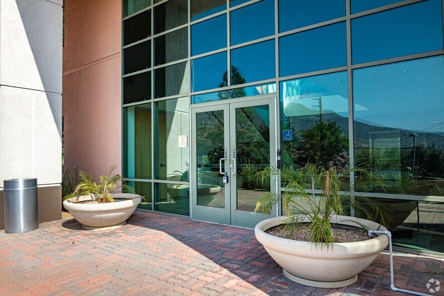 More Photos Of 29209 Canwood St, Agoura Hills Office For Sale