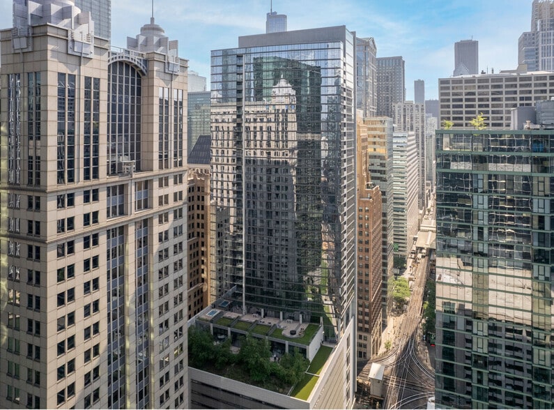 More Photos Of 210 N Wells St, Chicago Apartments For Lease