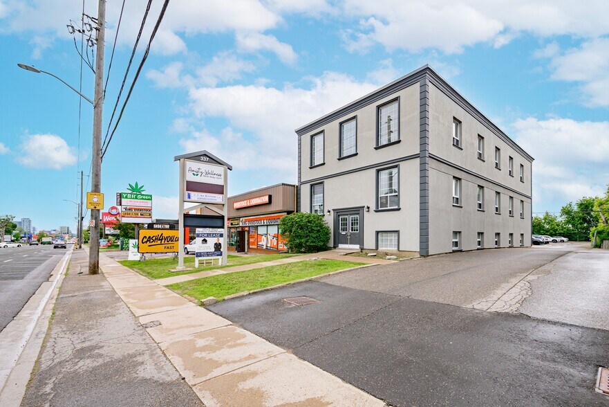 More Photos Of 337 King St W, Oshawa Office For Lease