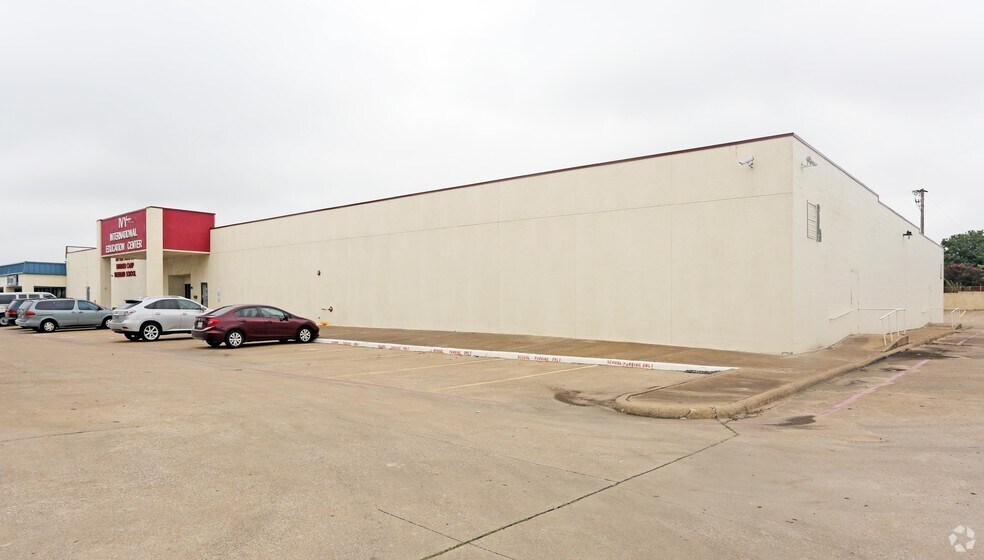 More Photos Of 903 W Parker Rd, Plano Schools For Sale