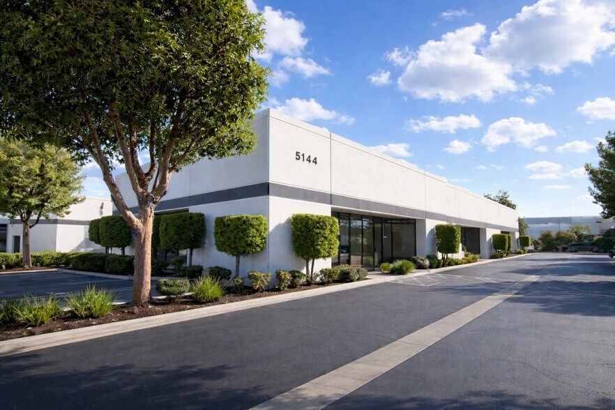 Primary Photo Of 5148 Commerce Ave, Moorpark Unknown For Lease