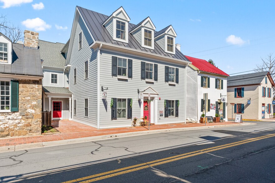 More Photos Of 104 Loudoun St SW, Leesburg Storefront Retail Office For Sale