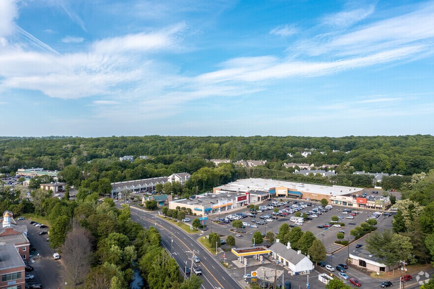 More Photos Of 650-654 Main Ave, Norwalk Unknown For Sale