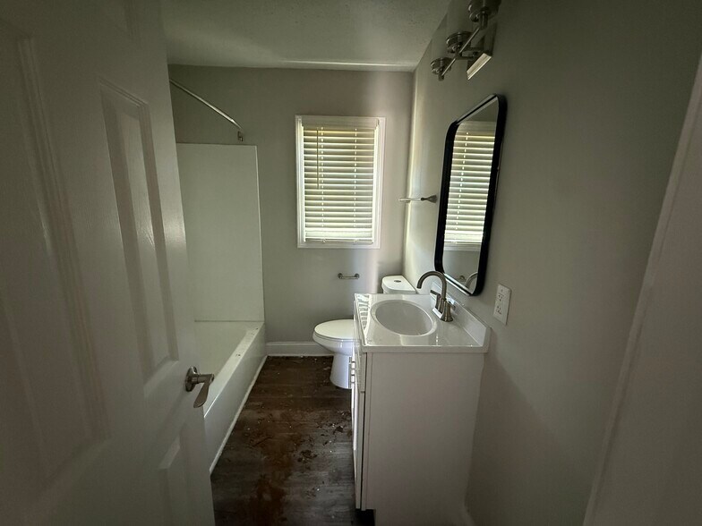 More Photos Of 2213 Alma Ct, Charlotte Apartments For Sale