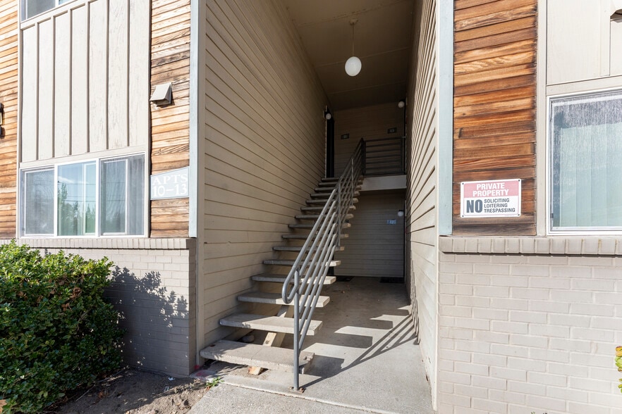 More Photos Of 2275 NE Division St, Gresham Apartments For Sale