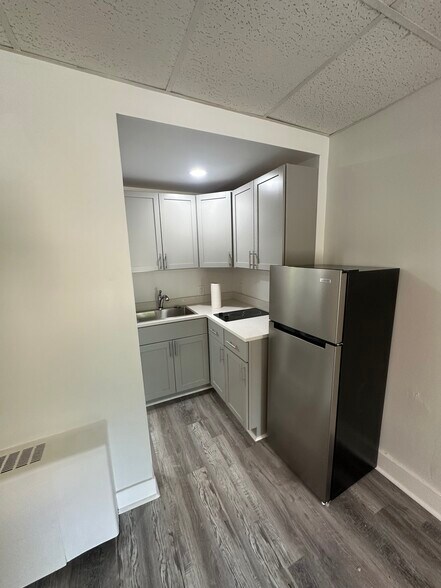 More Photos Of 16001 Dixie Hwy, Holly Apartments For Sale
