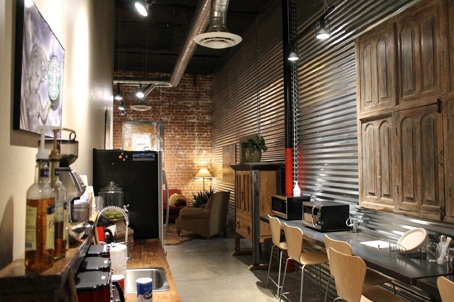 More Photos Of 610 S Park Ave, Tucson Loft Creative Space For Sale