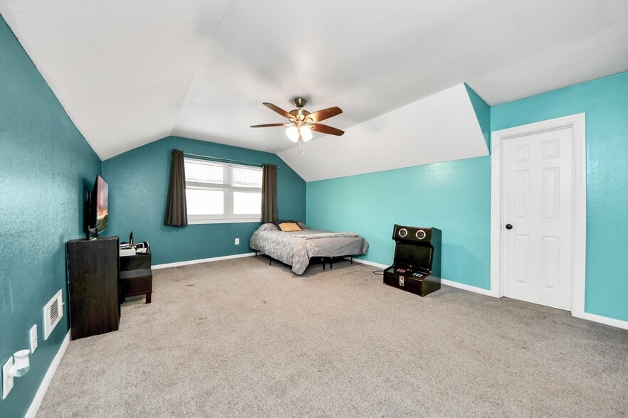 More Photos Of 2534 Garden Rd, Pearland Specialty For Sale