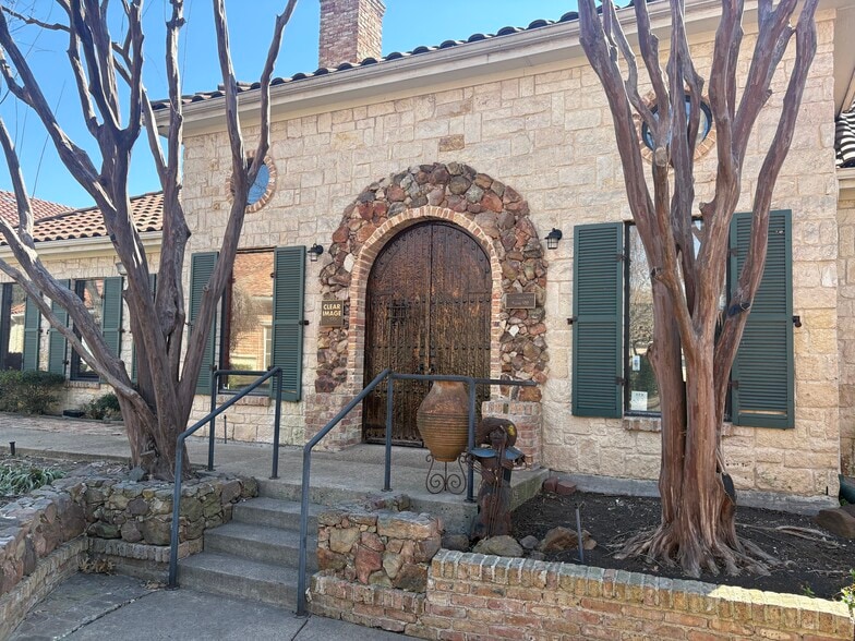 More Photos Of 1320 Village Creek Dr, Plano Medical For Sale