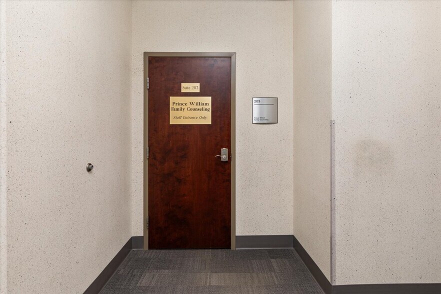 More Photos Of 8140 Ashton Ave, Manassas Medical For Sale