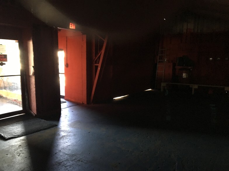 More Photos Of 1520 Military Rd, Tonawanda Warehouse For Sale