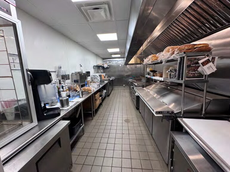 More Photos Of 175 Kinderkamack Rd, Emerson Fast Food For Lease
