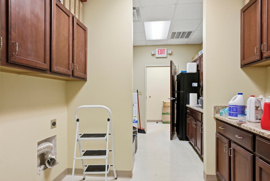 More Photos Of 2356 John Smith Rd, Fayetteville Medical For Lease
