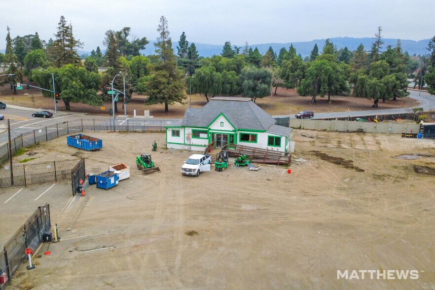 More Photos Of 15 Cottle Rd, San Jose Freestanding For Sale