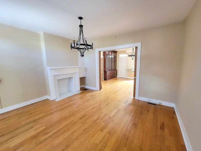 More Photos Of 39 N Court St, Westminster Apartments For Sale