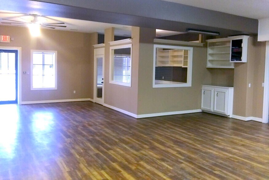 More Photos Of 11066 Highway 242, Conroe Warehouse For Sale