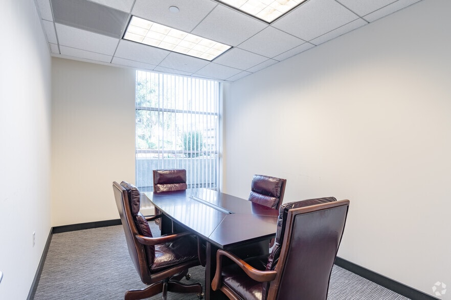 More Photos Of 215 N Marengo Ave, Pasadena Office For Sale