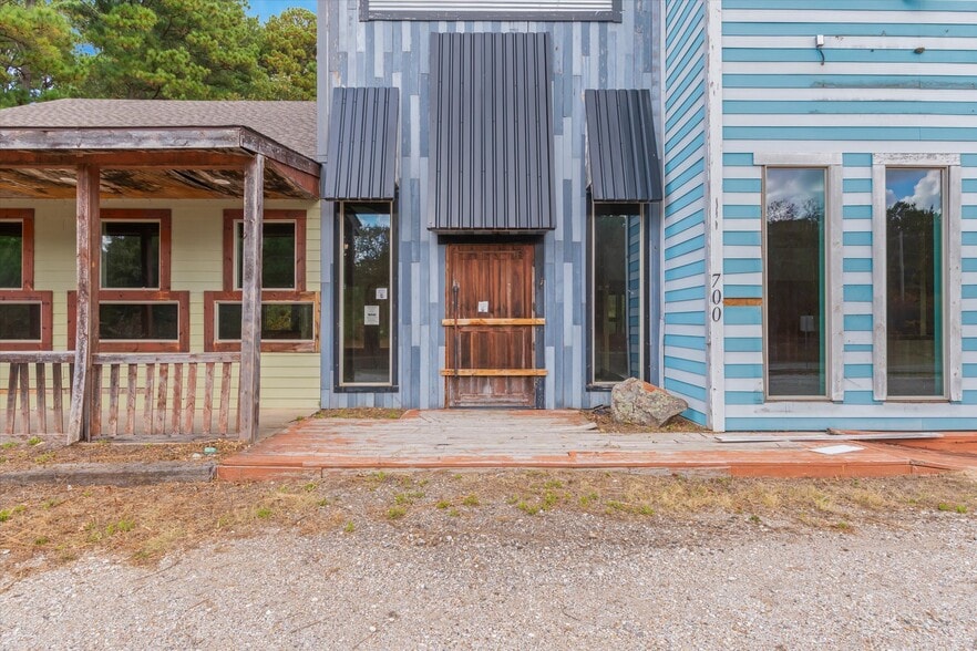 More Photos Of 700 NW Loop 564, Mineola Flex For Sale