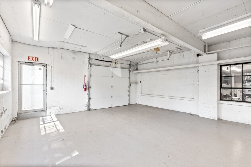 More Photos Of 3 W End, Rochelle Park Office For Lease