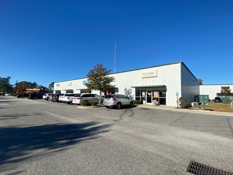 More Photos Of 1907 Varner St, Summerville Warehouse For Lease