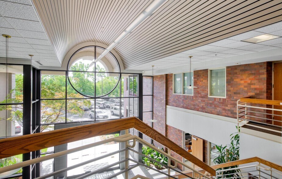 More Photos Of 8120 Timberlake Way, Sacramento Medical For Lease