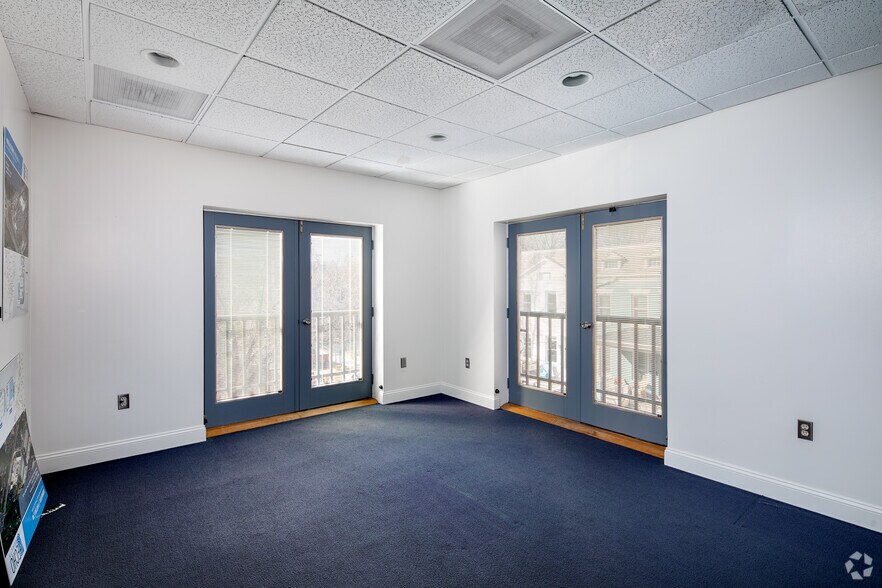 More Photos Of 2170-2176 Wisconsin Ave NW, Washington Office For Sale