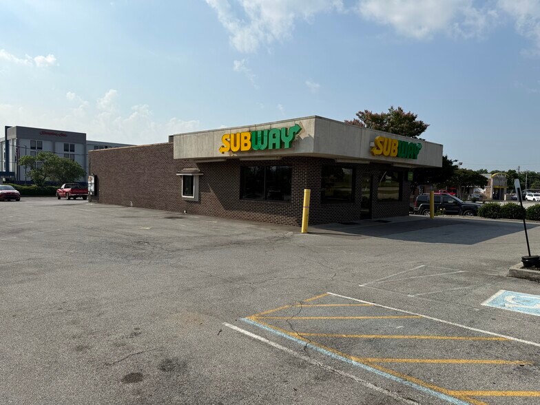 More Photos Of 2580 Alcoa Hwy, Alcoa Fast Food For Sale