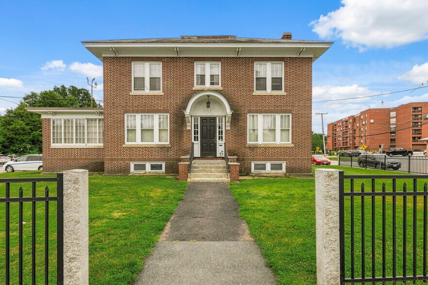 Primary Photo Of 93 Roxbury St, Keene Office For Sale