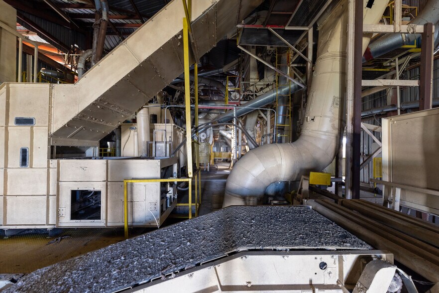 More Photos Of 68 First st, Hawkinsville Warehouse For Sale