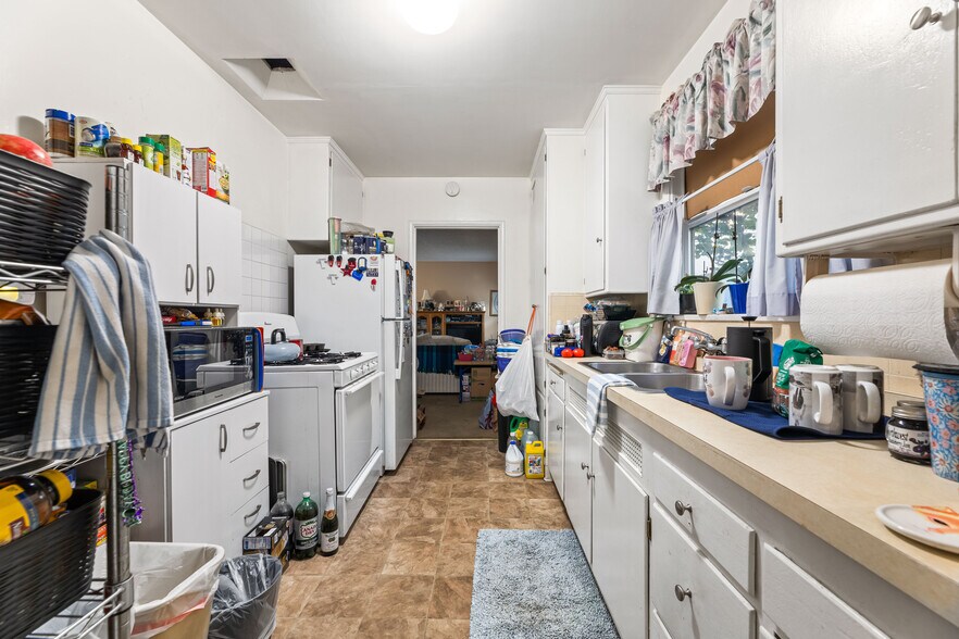 More Photos Of 1717 E Chevy Chase Dr, Glendale Multifamily For Sale