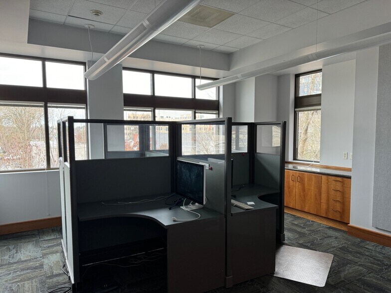 More Photos Of 360 E 10th Ave, Eugene Office For Sale