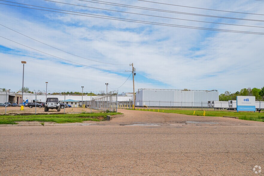 More Photos Of 4240 Industrial Dr, Jackson Distribution For Sale