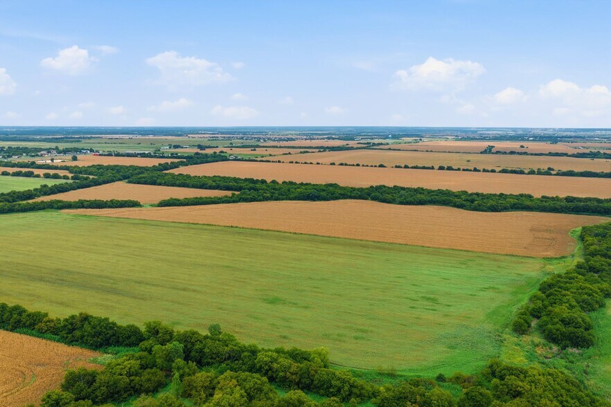 More Photos Of 10935 County Road 109, Alvarado Land For Sale