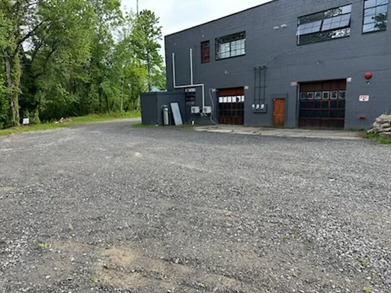 More Photos Of 1940 S Main St, Waynesville Industrial For Lease