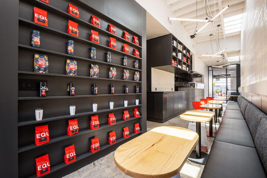 More Photos Of 452-456 N Fairfax Ave, Los Angeles Storefront For Lease