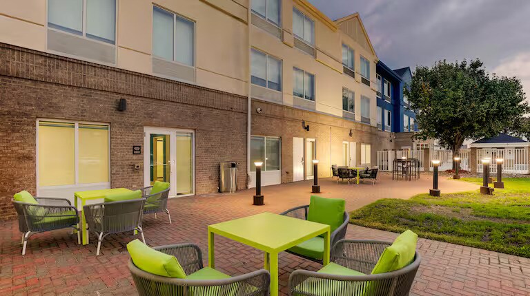 More Photos Of 4400 North Fwy, Fort Worth Hotel For Sale