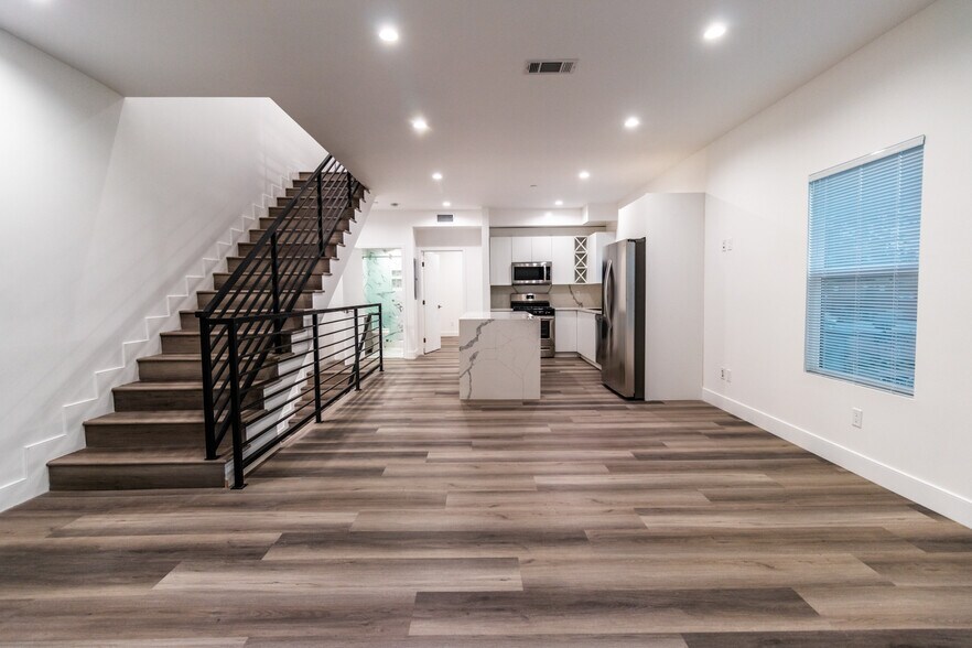 More Photos Of 2150-2154 S West View St, Los Angeles Apartments For Sale
