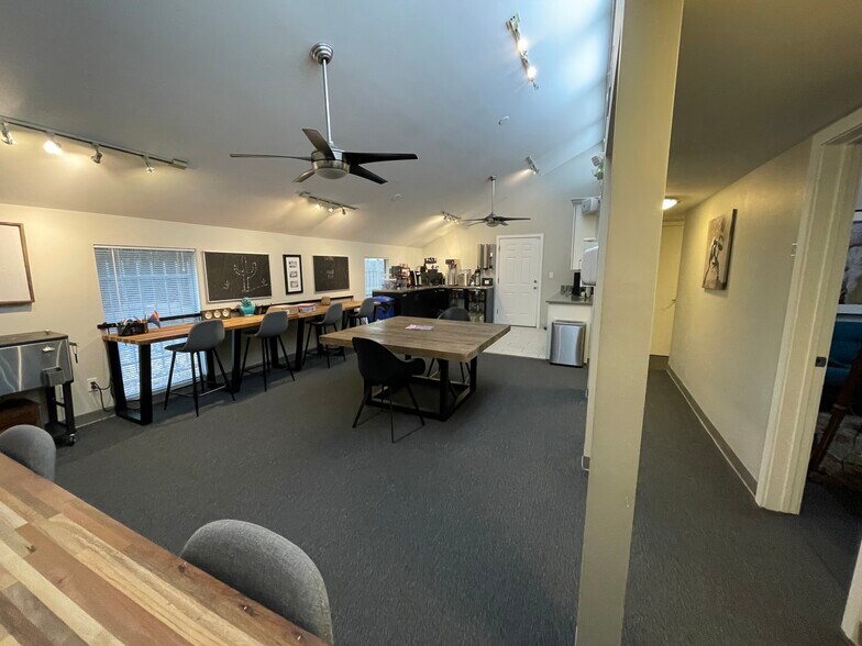 More Photos Of 4517 N 12th St, Phoenix Office For Sale