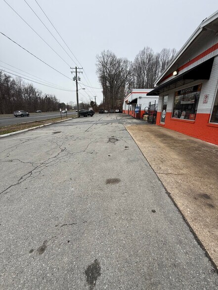 More Photos Of , Upper Marlboro General Retail For Sale